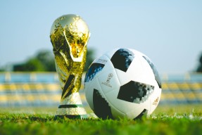 2026世界杯-Doinb新星大胜惊艳全场，IG未来可期—LPL赛场再燃战火